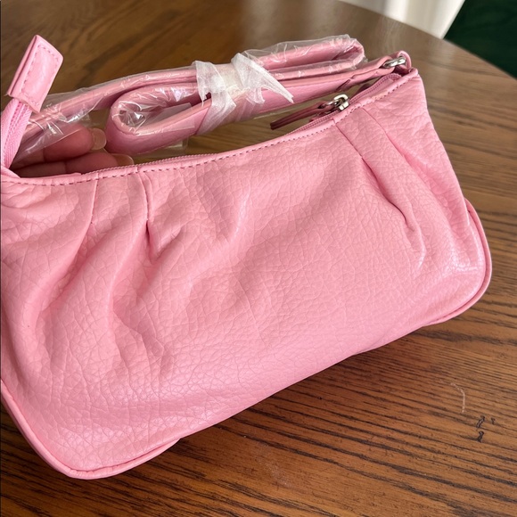 Pink Shoulder Bag - Sleek Women’s Handbag - Picture 3 of 4